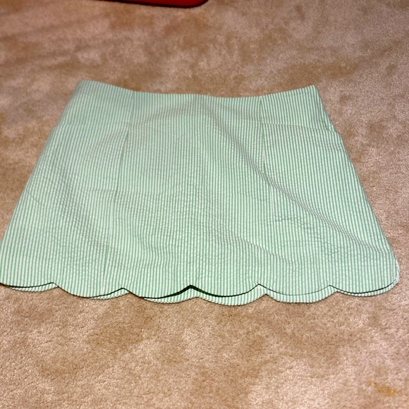 Lilly Pulitzer Pants - Lilly Pulitzer NWT Green and White Seersucker Skort
